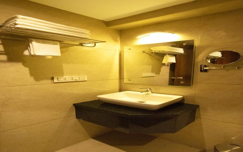 Super Hotel O Nar Comforts Near Ksr Railway Station Bangalore Extérieur photo